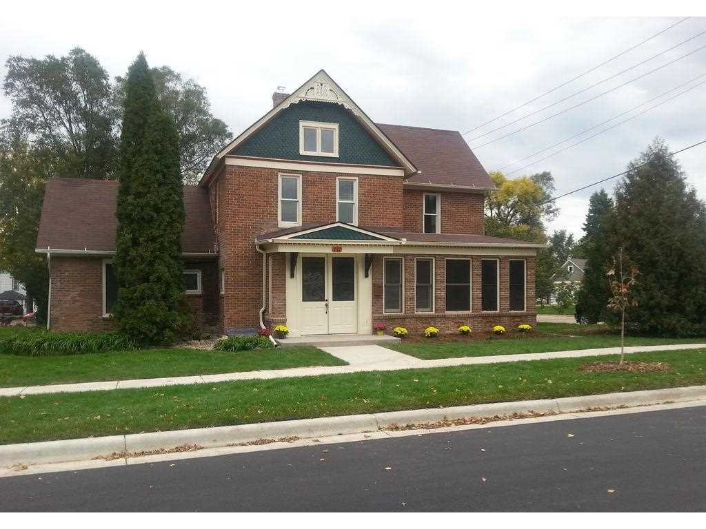 Shakopee Scott County MLS 4778971 437 3rd Avenue E