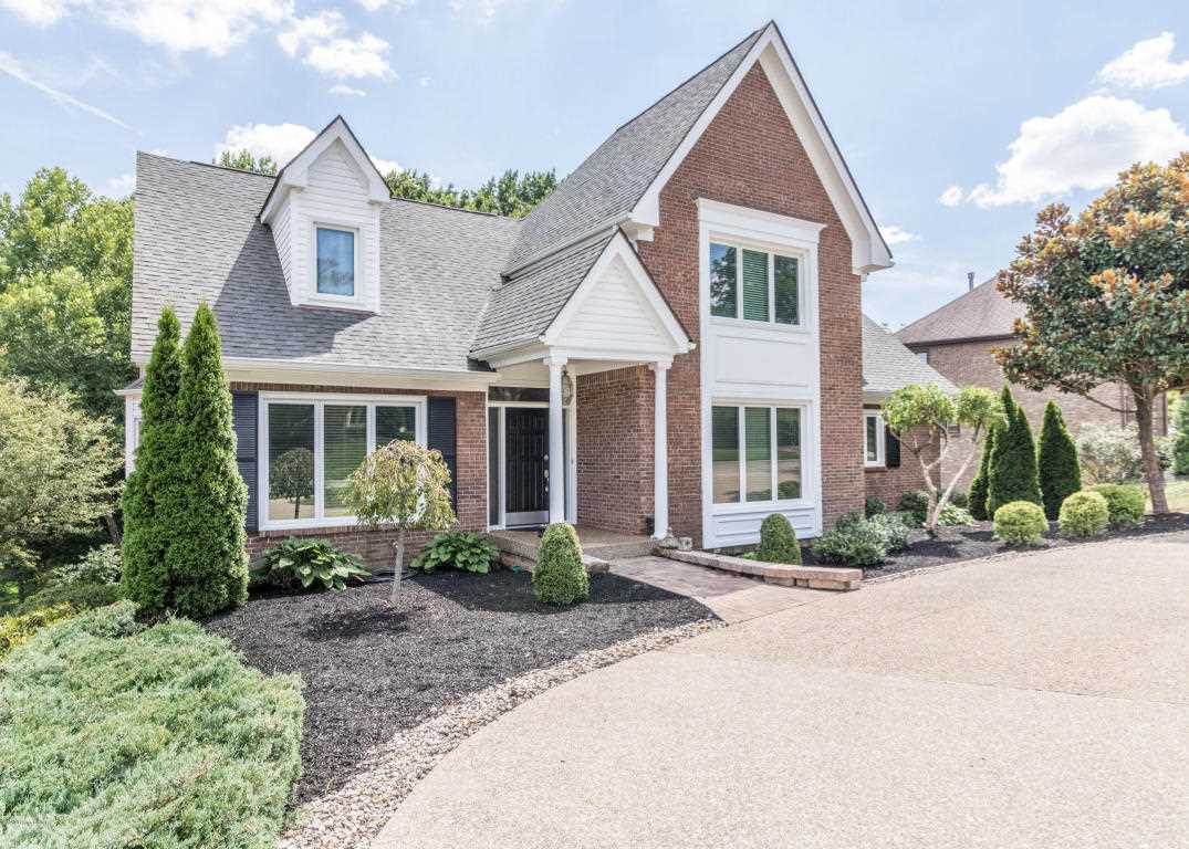 705 Lake Forest Pkwy Louisville, KY 40245 MLS 1485024