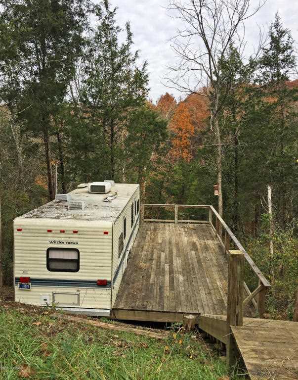 219 Trailwood Lake Bagdad, KY 40003 MLS 1491285