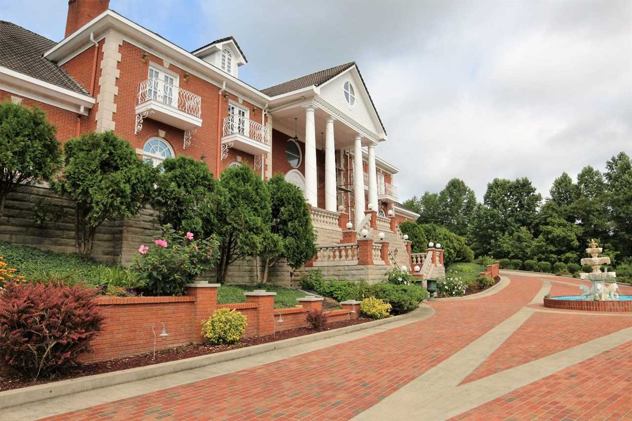 169 Three Oaks Lane Langley, KY 41645 MLS 1616907