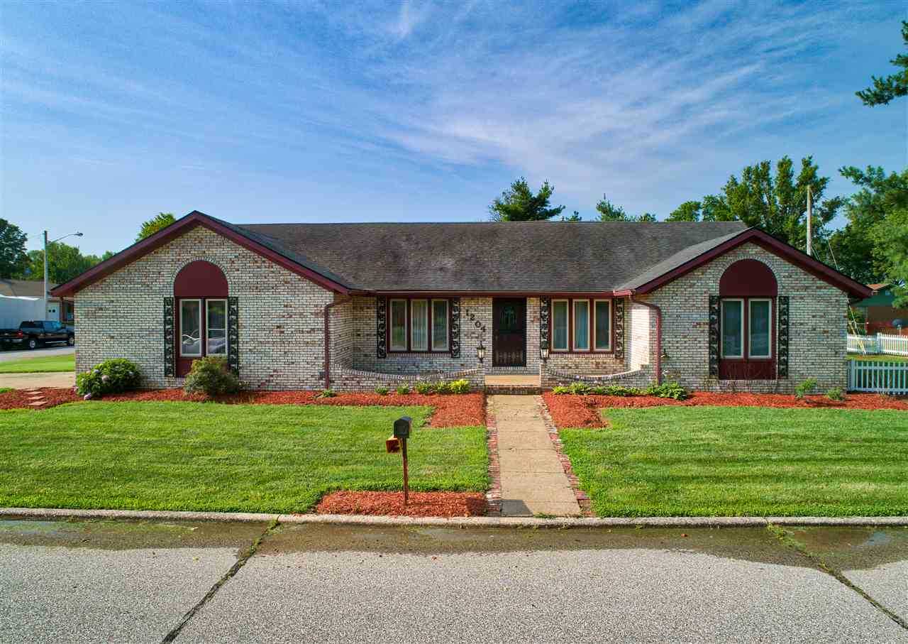 1204 MOCKINGBIRD Lane Mount Vernon, IN 47620 MLS 201828324