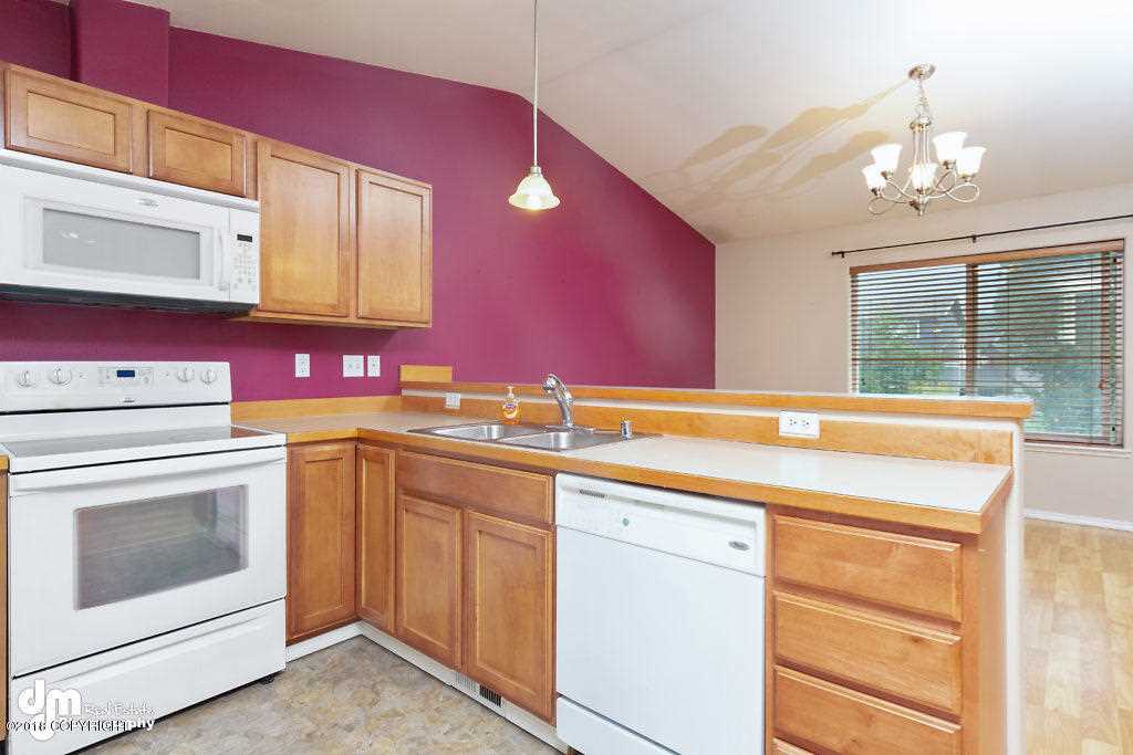 11630 Hummer Bay Loop 36 Eagle River Ak 99577 Mls 18 13179