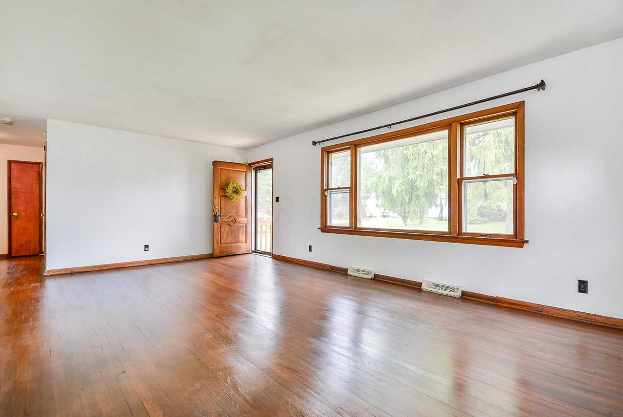 1707 Sale Road Columbus, OH 43224 | MLS 218030177 Photo 1