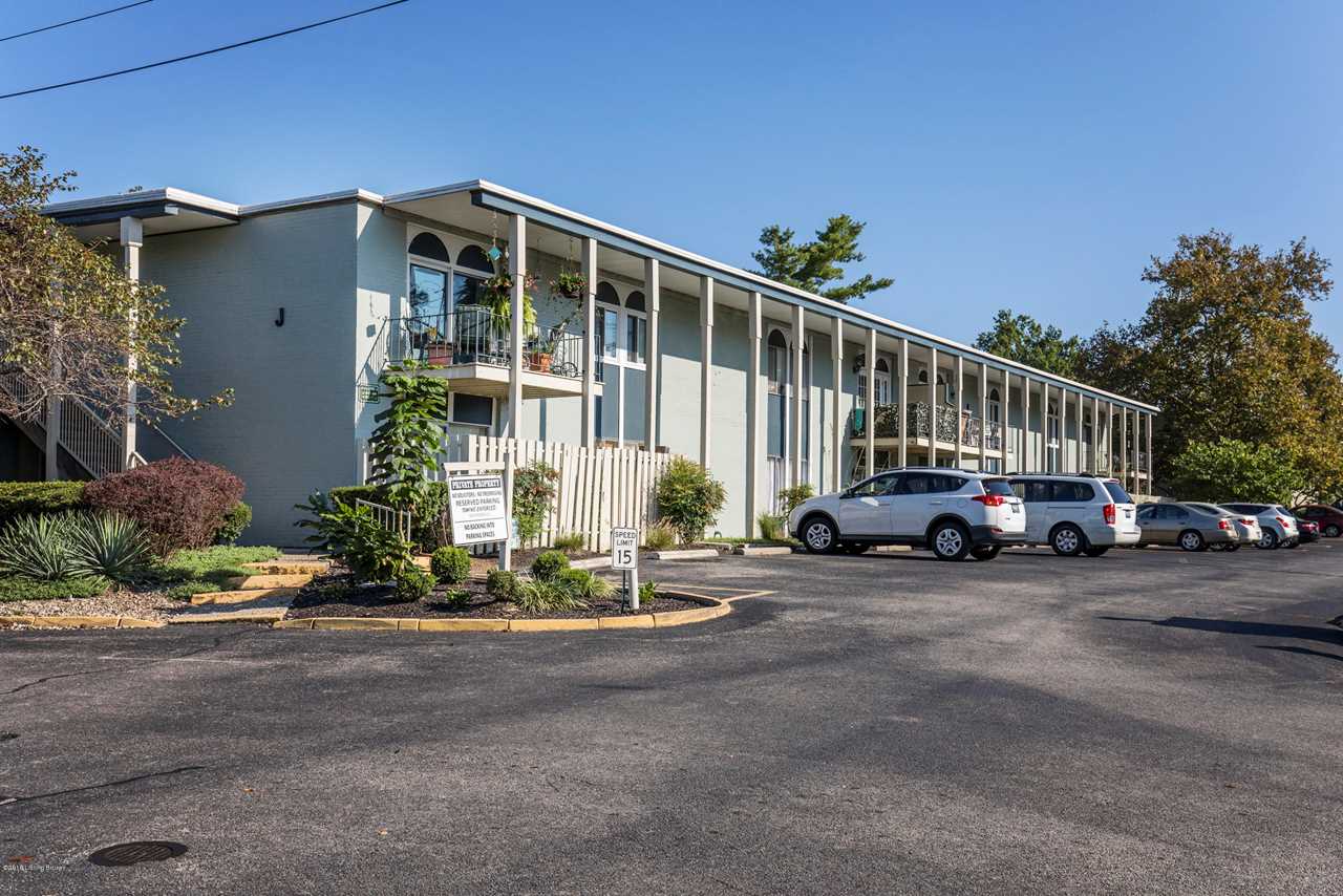 1935 Gardiner Ln Louisville, KY 40205 MLS 1516996