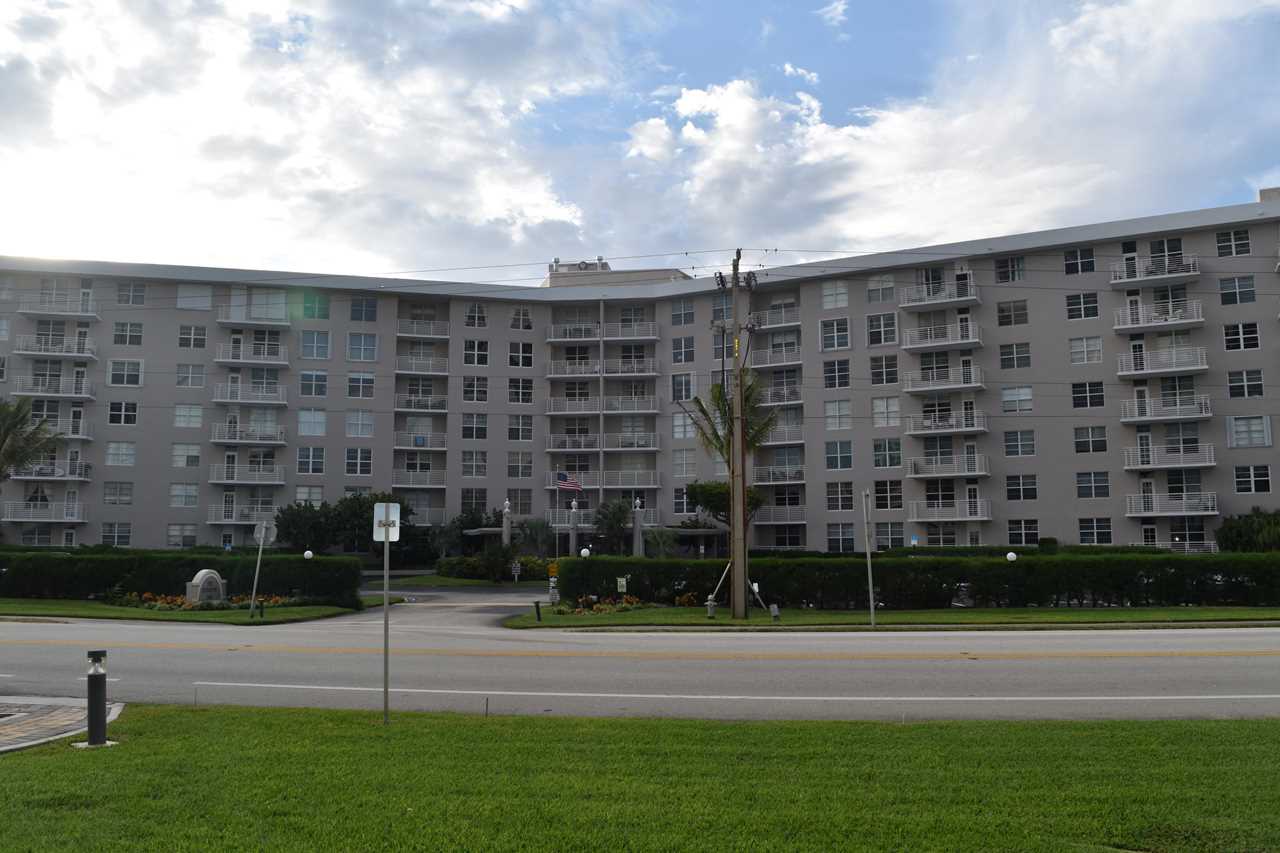 2851 S Ocean Boulevard #4-E Boca Raton, FL 33432 - MLS# RX-10485592 | BocaRatonRealEstate.com Photo 1