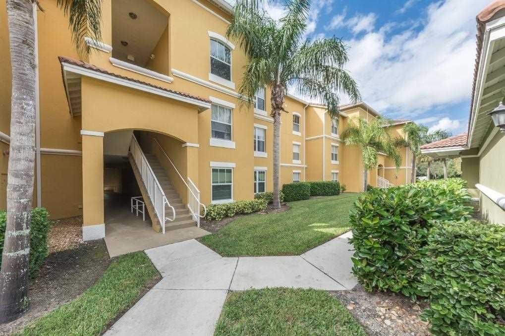 5090 Fairways Circle Vero Beach Fl 32967 Mls 212532 5090 Fairways Circle Vero Beach Fl 32967 Mls 212532 Photo 1