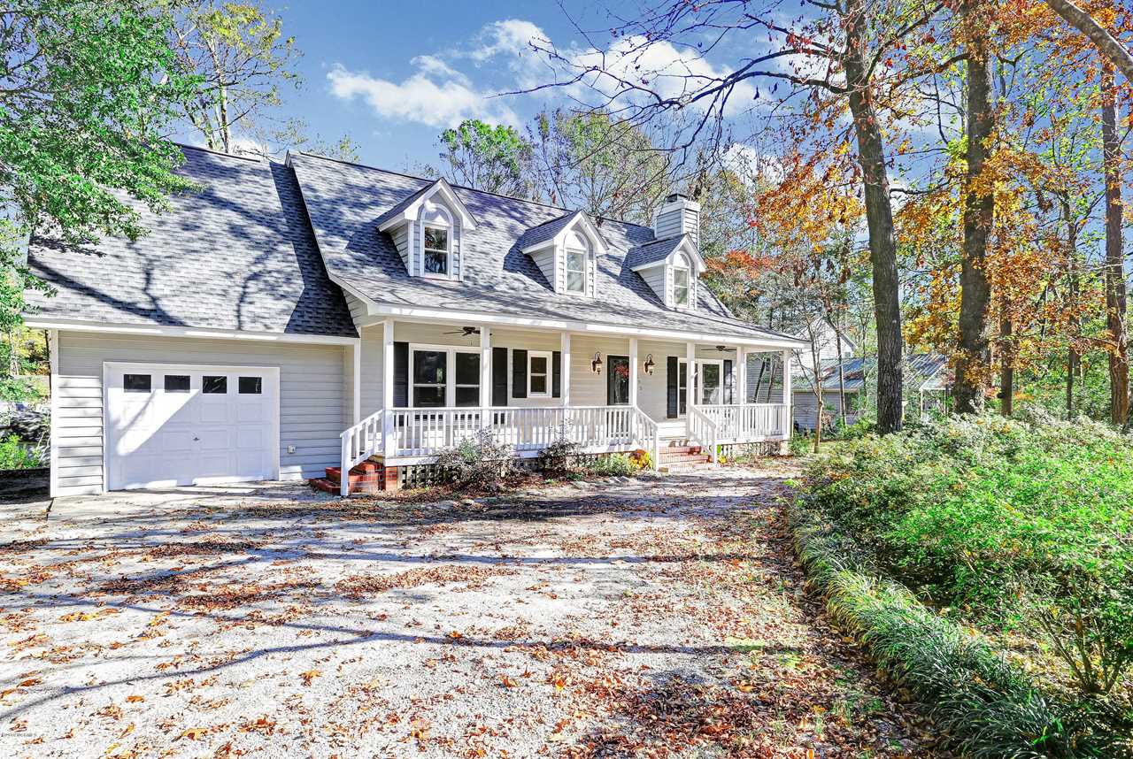 Home For Sale At 605 Porters Neck Road, Wilmington NC in Porters Neck Plantation Photo 1
