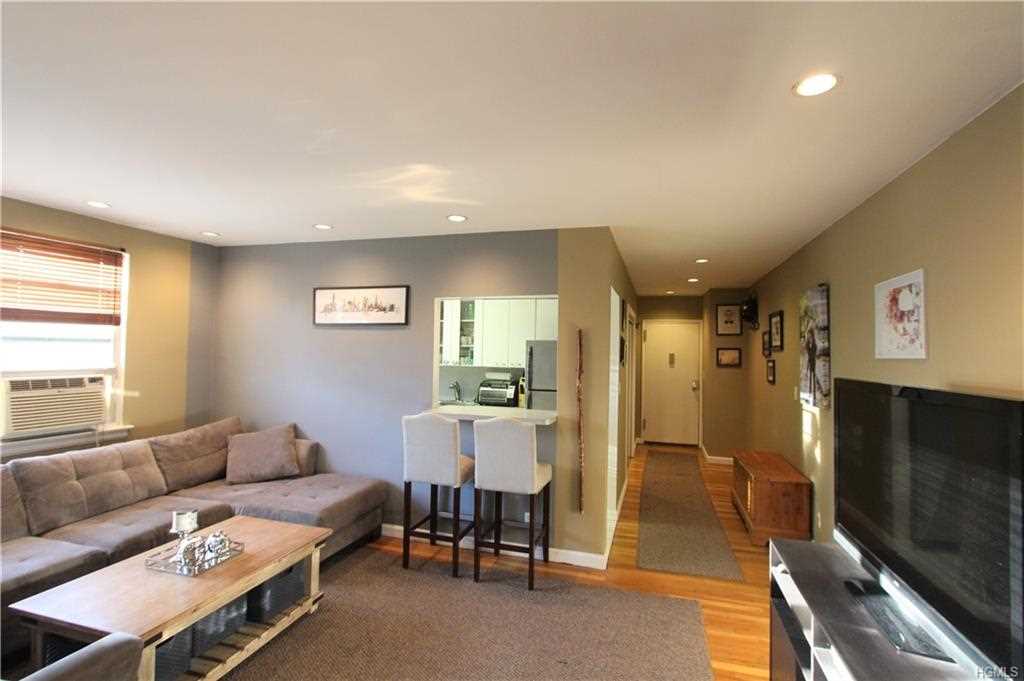 2 Bryant Crescent 2f White Plains Ny 10605 Co Op For 2 Bryant Crescent 2f White Plains Mls