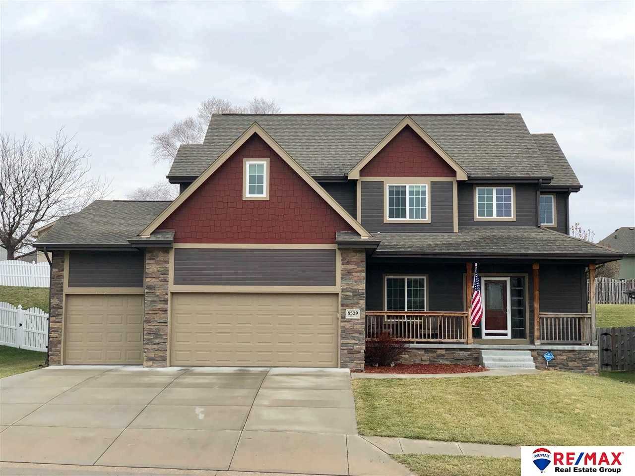 8529 S 101st St La Vista, NE 68128 | MLS 21822116 Photo 1