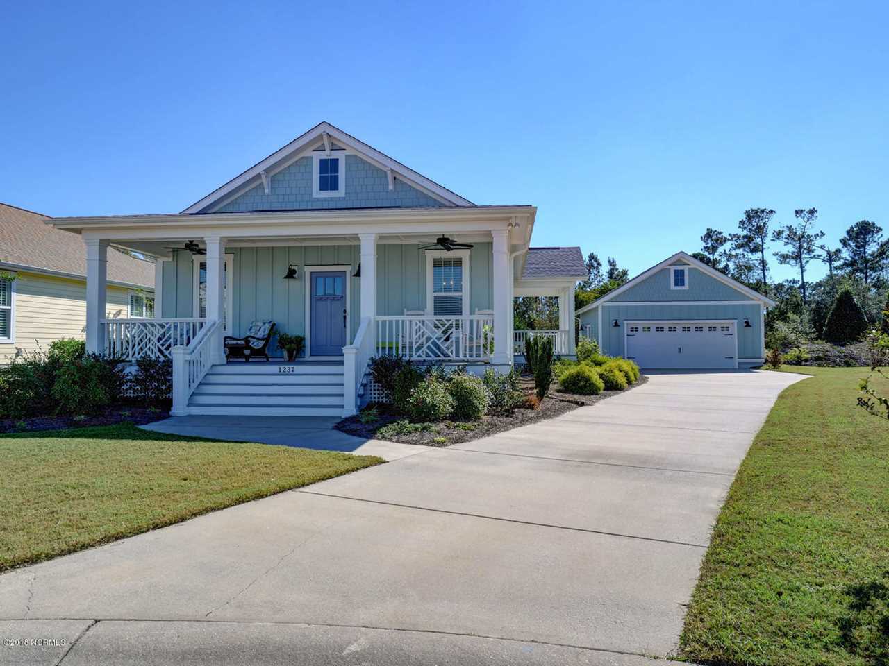 Home For Sale At 1237 N Caswell Avenue, Southport NC in Cades Cove Photo 1