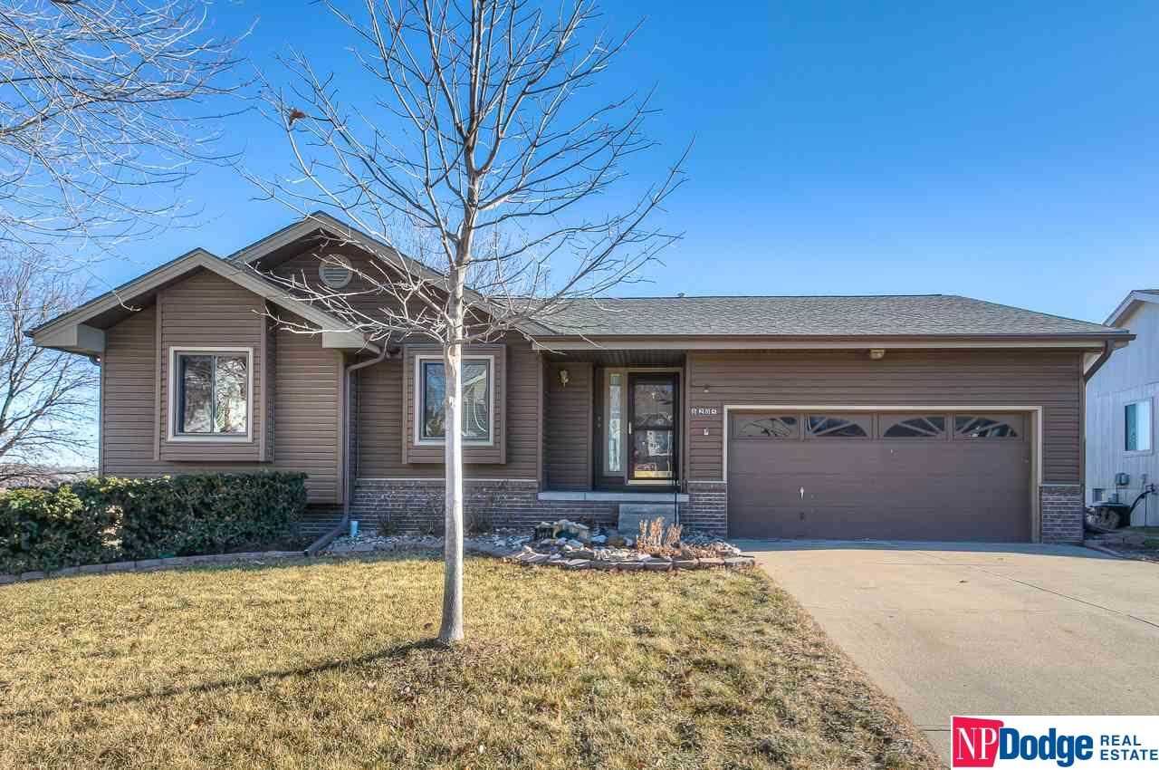 8205 S 66th Ave La Vista, NE 68128 | MLS 21900564 Photo 1