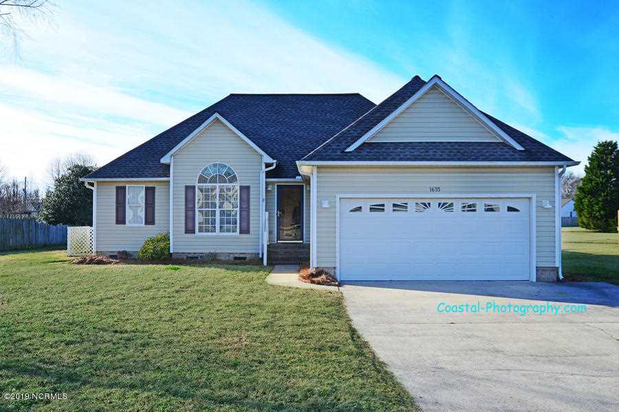 1635 Crawfords Pointe Drive Greenville, NC 27834 | MLS 100145558 Photo 1