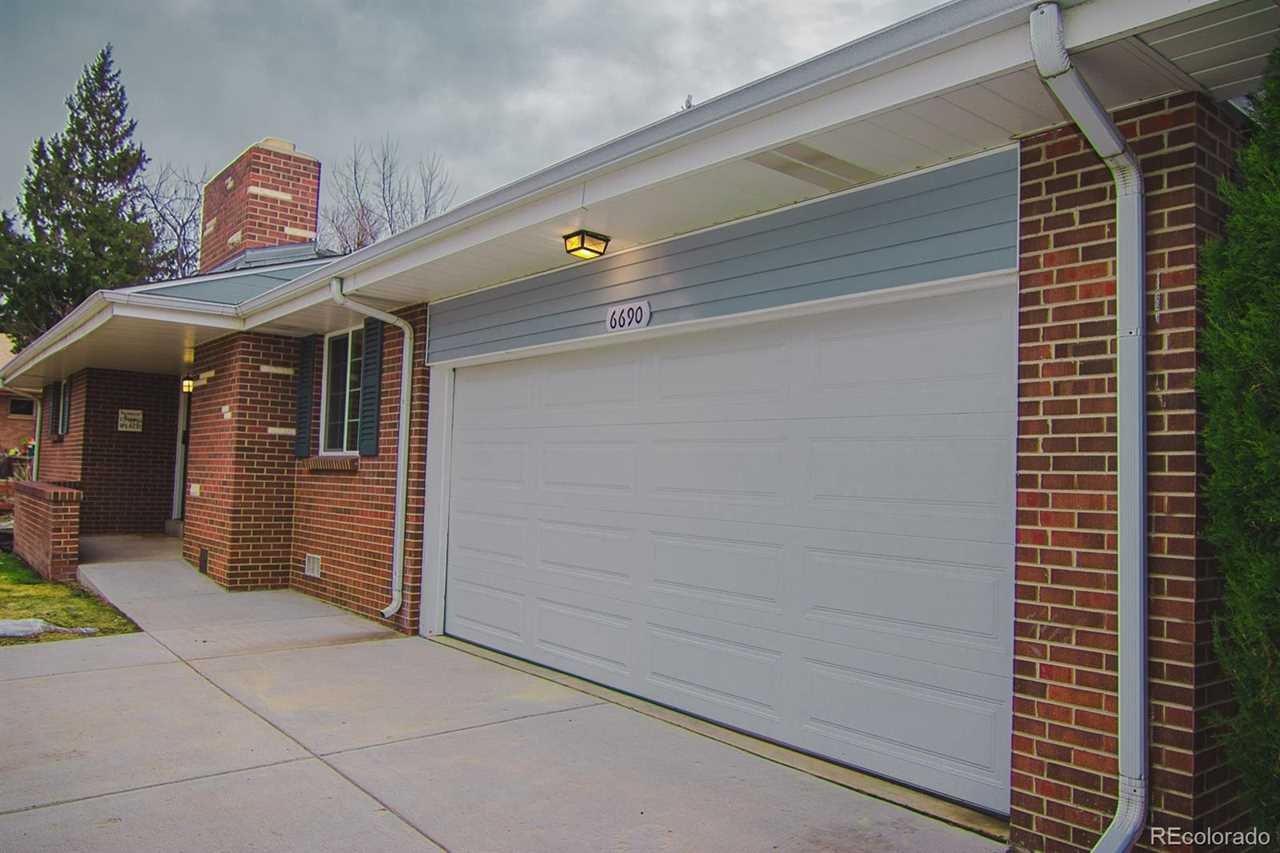 6690 South Delaware Street Littleton, CO 80120 | MLS 3859121 Photo 1