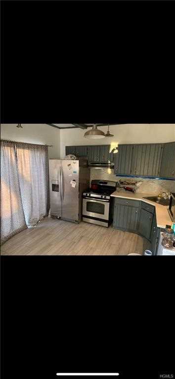property for lease, 20 Sherwood Rd, Yonkers, MLS #4856397 Photo 1