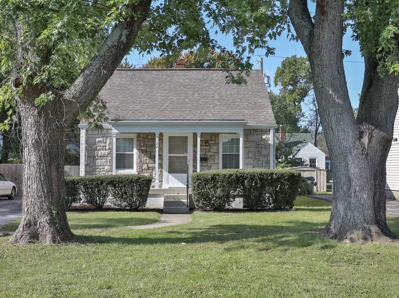 122 Colonial Dr Louisville, KY 40207 | MLS 1516707 Photo 1