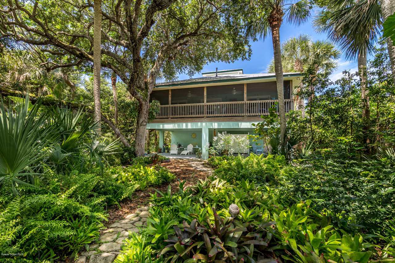 126 Paradise Point Drive Melbourne Beach, FL 32951 | MLS 832969 Photo 1