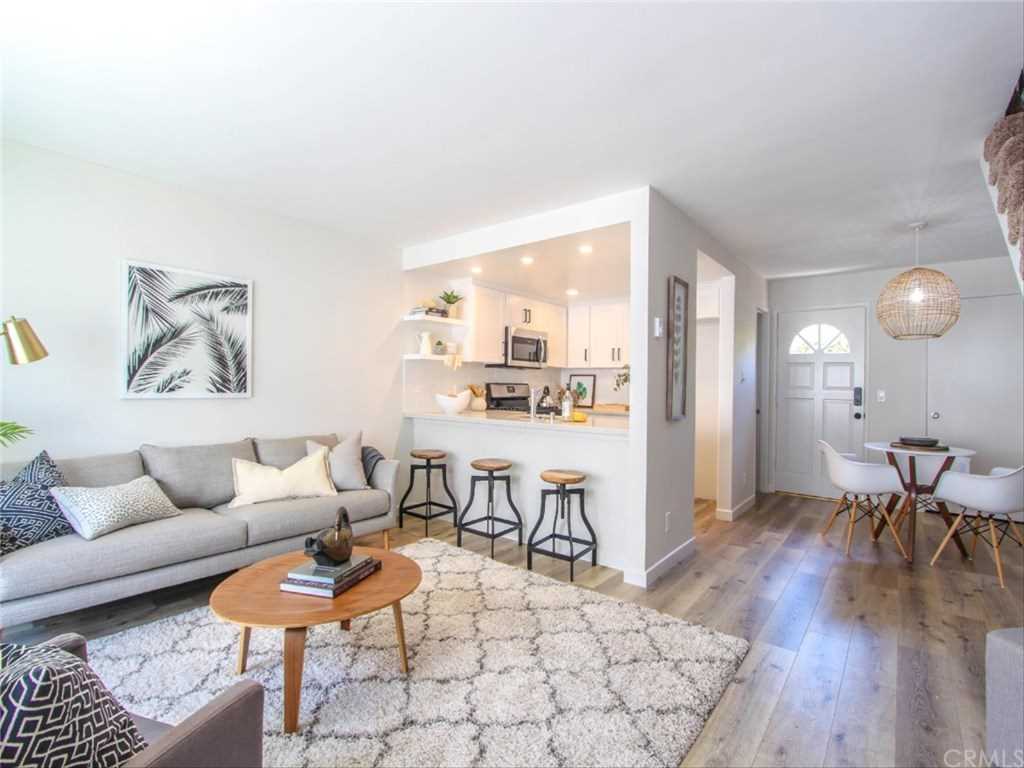 1311 Manhattan Beach Boulevard #2 in Manhattan Beach, CA - MLS# SB19022132 Photo 1