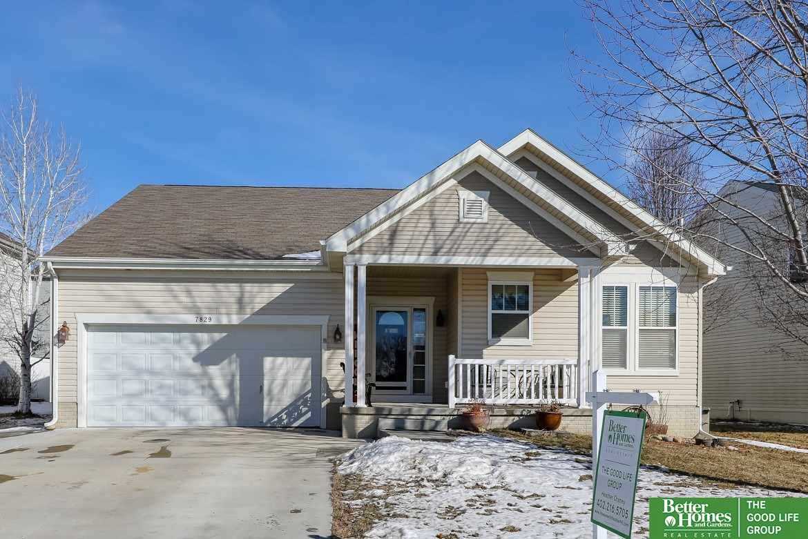 7829 N 154 St Bennington, NE 68007 | MLS 21901636 Photo 1