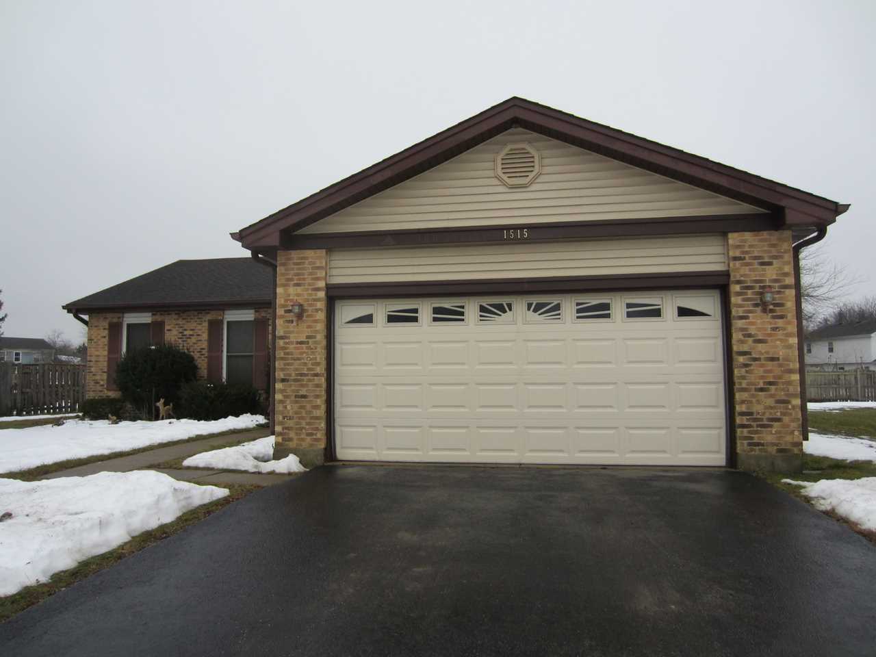 1515 Powder Horn Dr Algonquin, IL 60102 | MLS 10263886 Photo 1