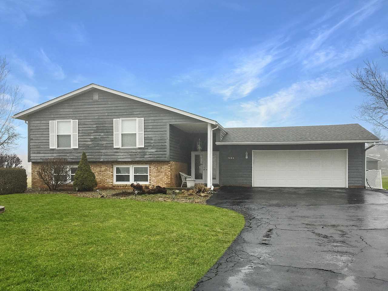 7864 Beecher Road Pataskala, OH 43062 | MLS 219003536 Photo 1