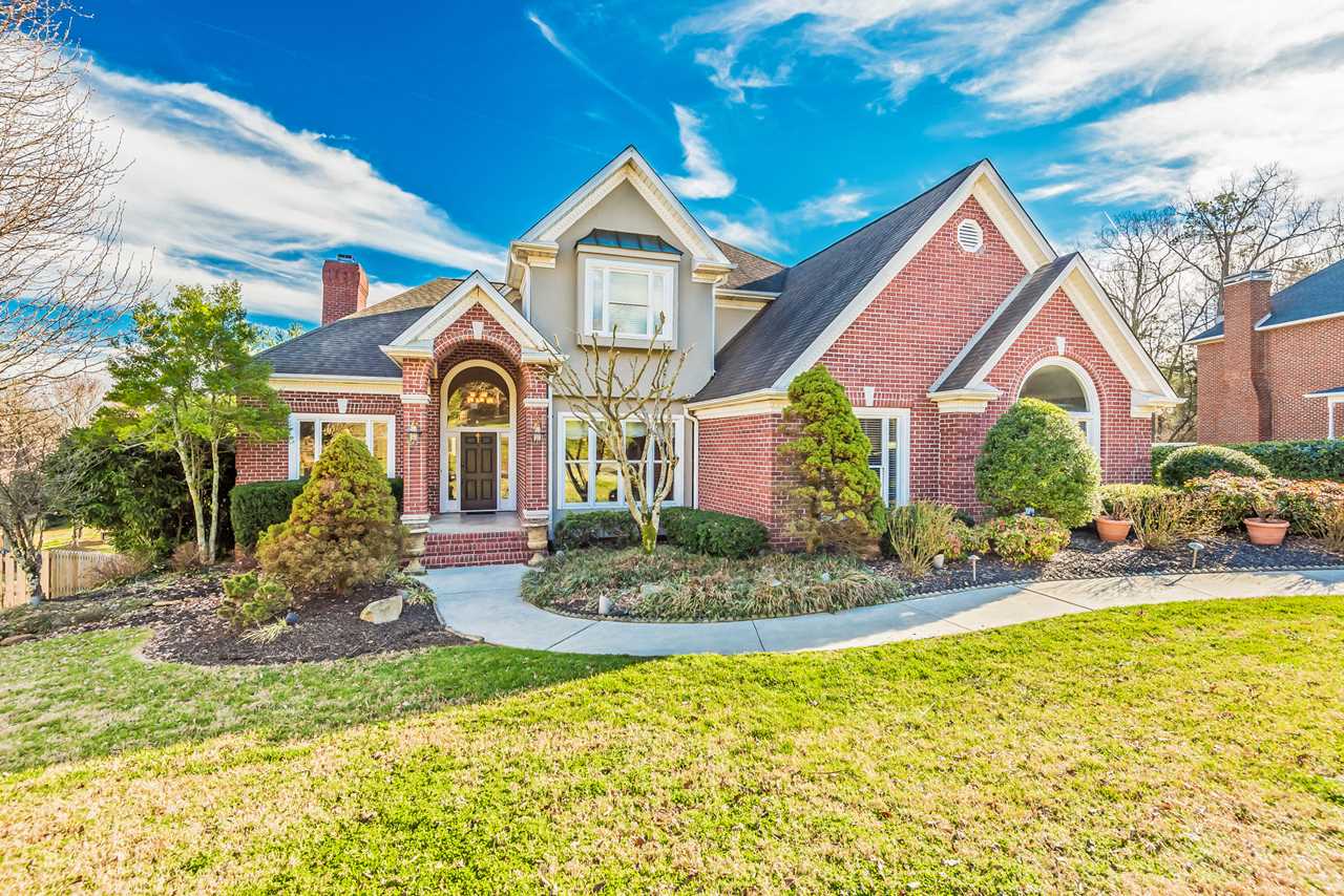 5304 Windingbrooke Ln Knoxville TN 37918 in Kesterbrooke | MLS 1069310 - GreatLifeRE.com Photo 1