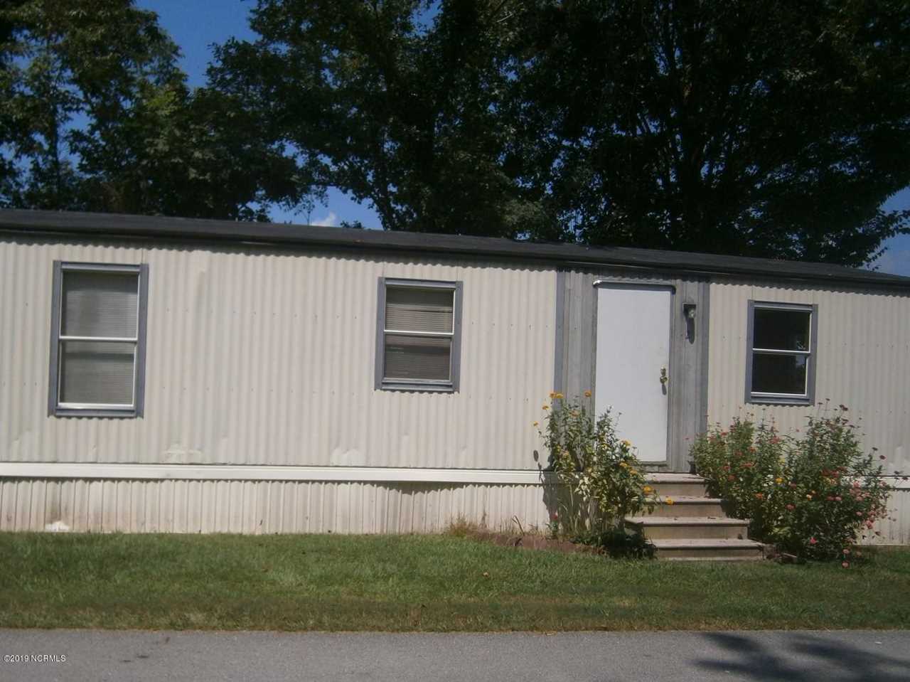 134 Morningside Drive Jacksonville, NC 28540 | MLS 100149853 Photo 1