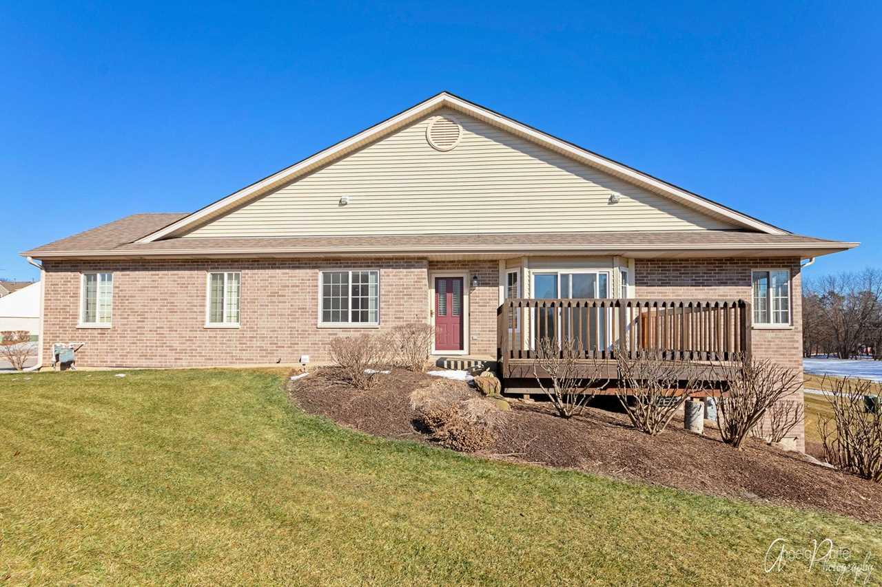 3137 Cypress Ct #3137 Mchenry, IL 60051 | MLS 10269939 Photo 1
