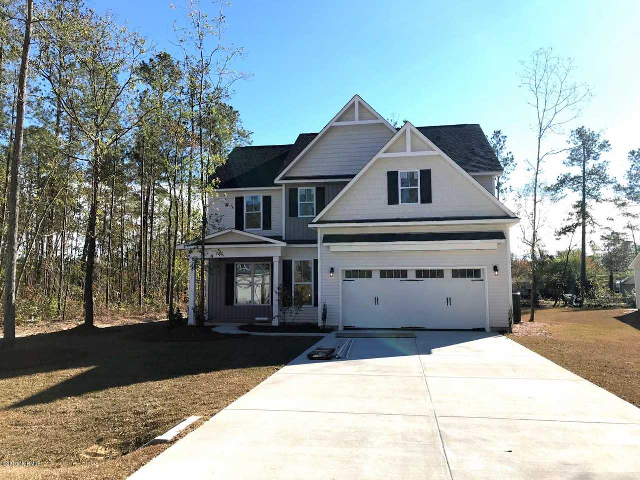 Home For Sale At 357 Bronze Drive, Rocky Point NC in The Knolls At Turkey Creek Photo 1