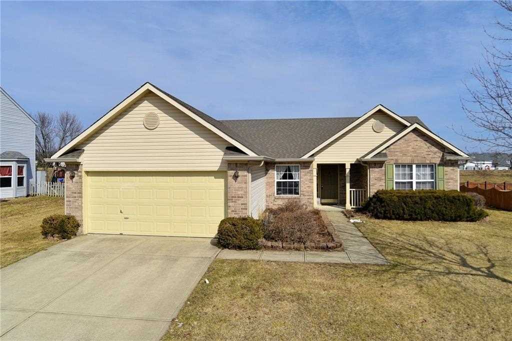 517 Yorktown Lane Avon, IN 46123 | MLS 21618567 Photo 1