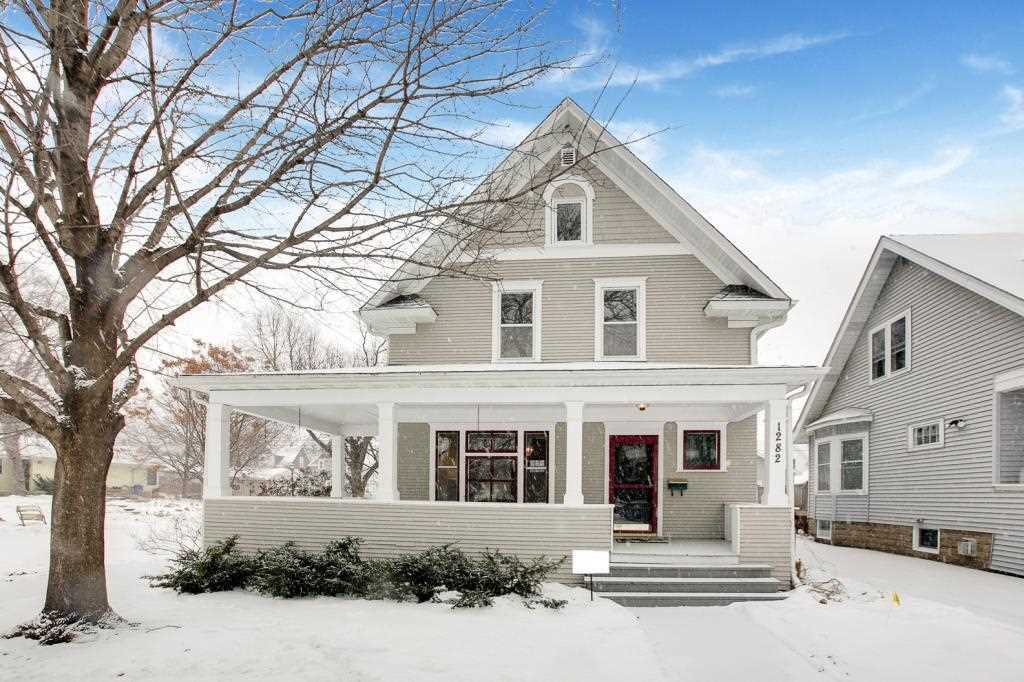 Saint Paul Hamline-Midway | MLS 5143858 | 1282 Seminary Avenue | Zip Code 55104 Photo 1