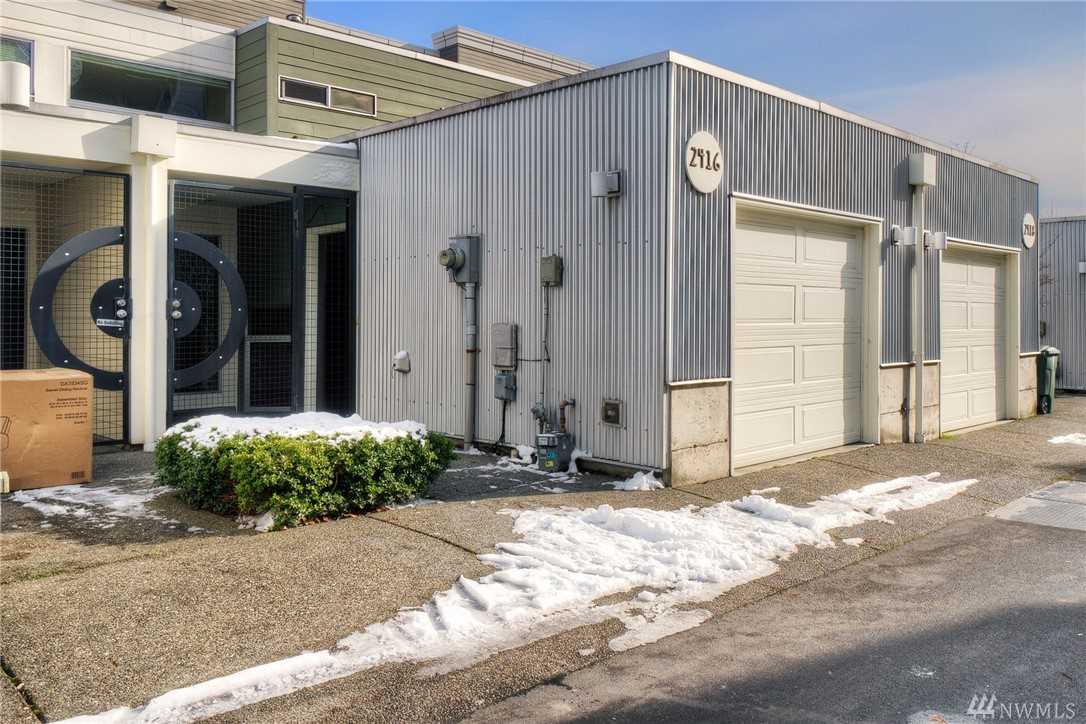 2416 Yakima Ct Tacoma, WA 98405 | MLS ® 1409923 Photo 1