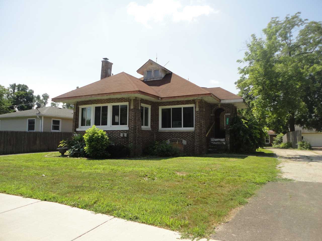 3913 Grand Ave Gurnee, IL 60031 | MLS 10099288 Photo 1