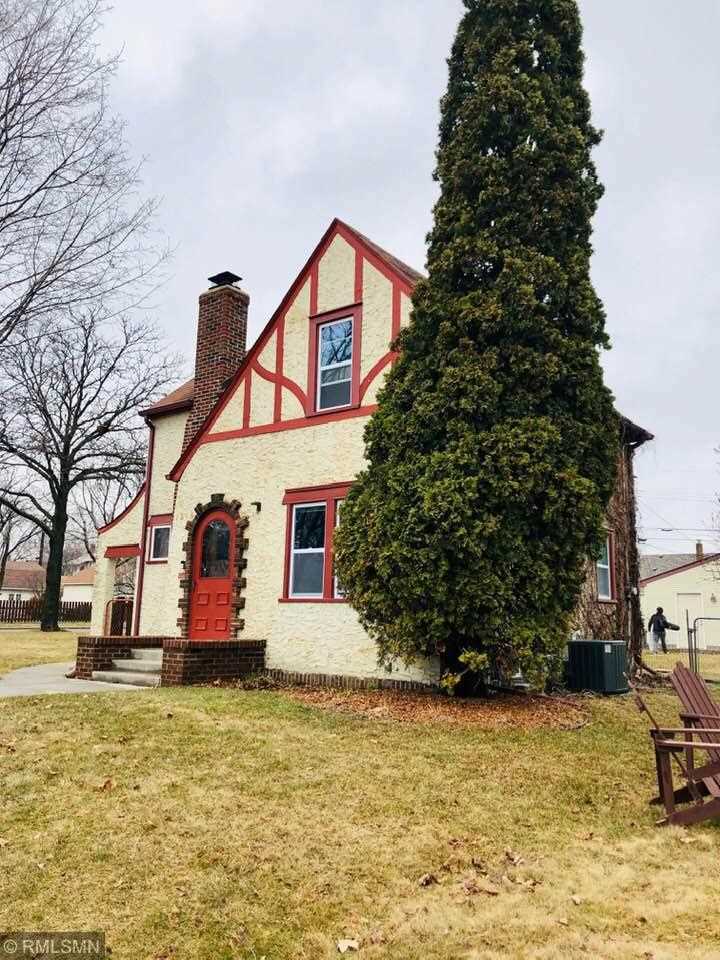 Saint Paul Hamline-Midway | MLS 5210586 | 1215 Englewood Avenue | Zip Code 55104 Photo 1