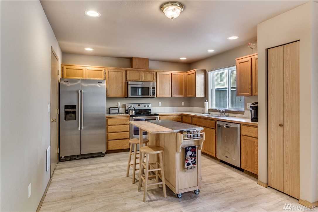 1209 109th St E #34 Tacoma, WA 98445 | MLS ® 1409021 Photo 1