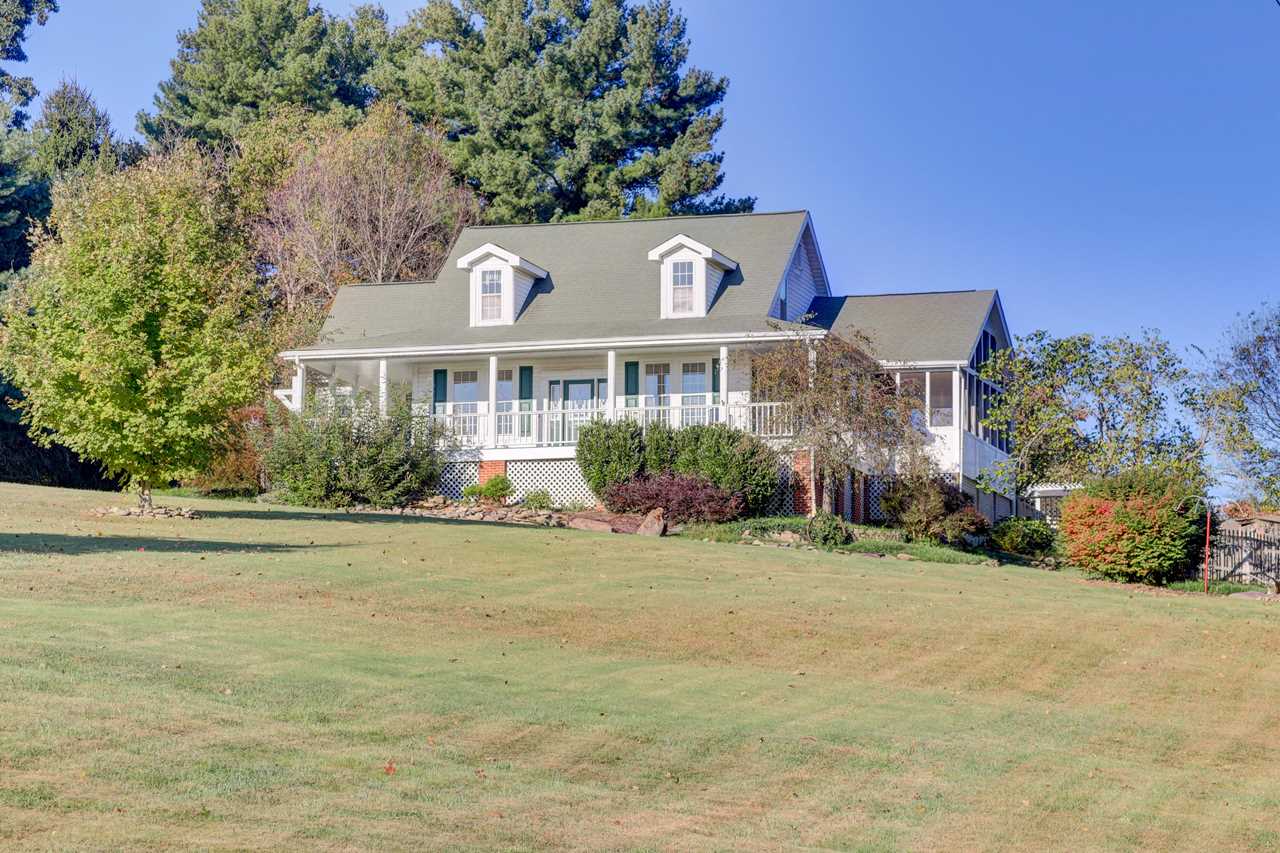 5657 Maloneyville Rd Corryton TN 37721 in | MLS 1068973 - GreatLifeRE.com Photo 1