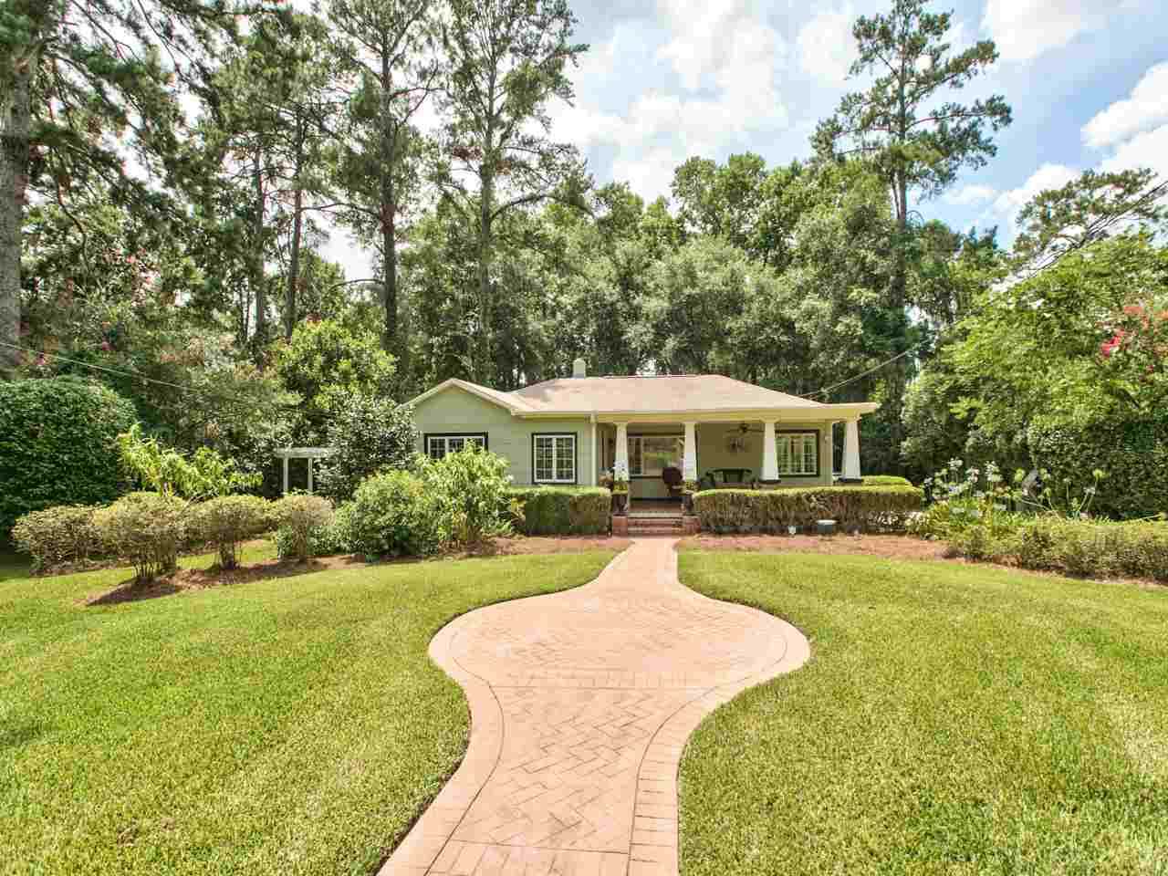 1102 Old Fort Drive Tallahassee, FL 32301 in Woodland Drives