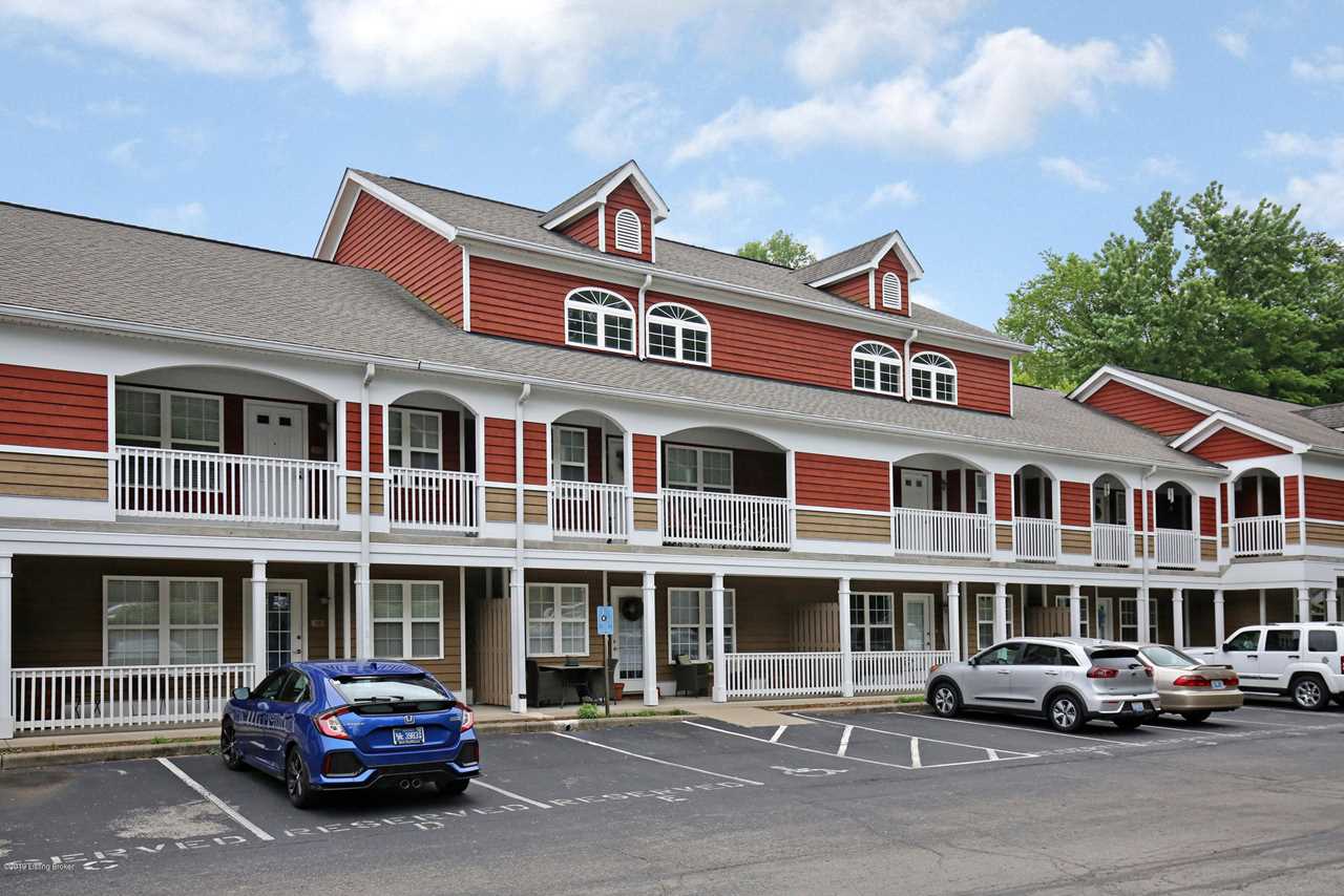 225 Crescent Hill Pl 200 Louisville, KY 40206 1533553 Woods Of