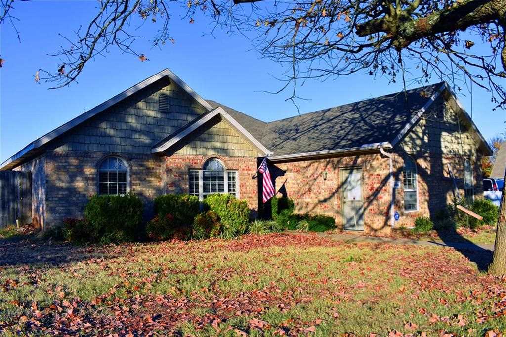 1498 Counts Dr Springdale Ar 72764 Mls 1131668