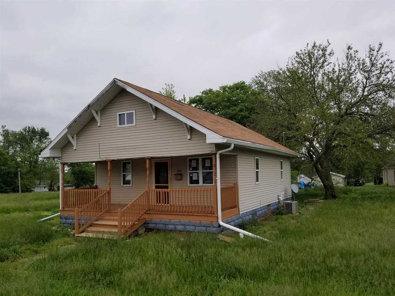 F.C. Tucker Emge Homes for Sale 709 S Indiana Street Bicknell IN