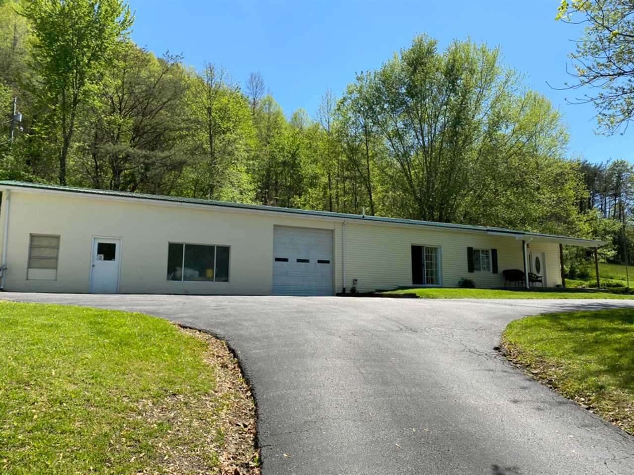 223 E Cardinal Lane Clearfield, KY 40313 MLS 20008465