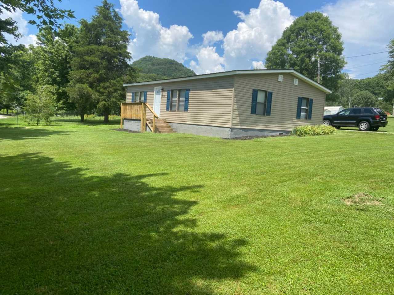 1072 Dry Branch Road Irvine, KY 40336 MLS 20014447