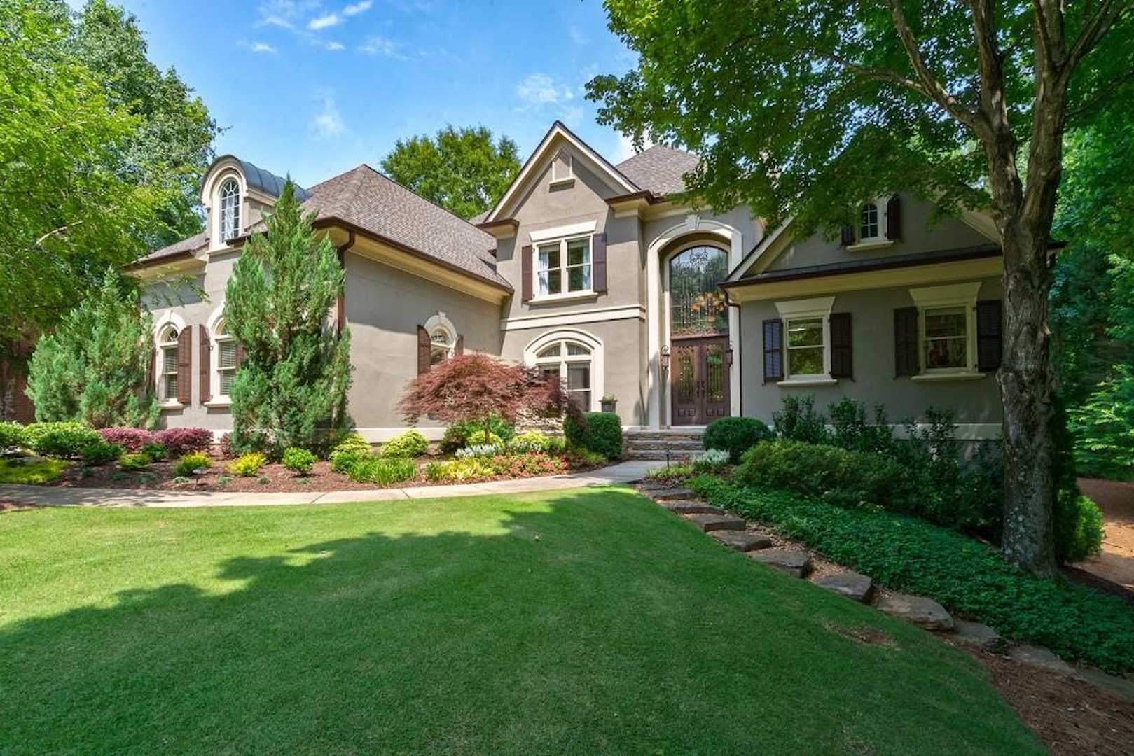 2980 Sugarloaf Club Drive in Duluth, GA 30097 MLS6762435