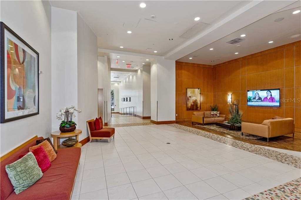 155 S Court Ave #1102 Orlando, FL 32801 | MLS O5867812 Photo 4