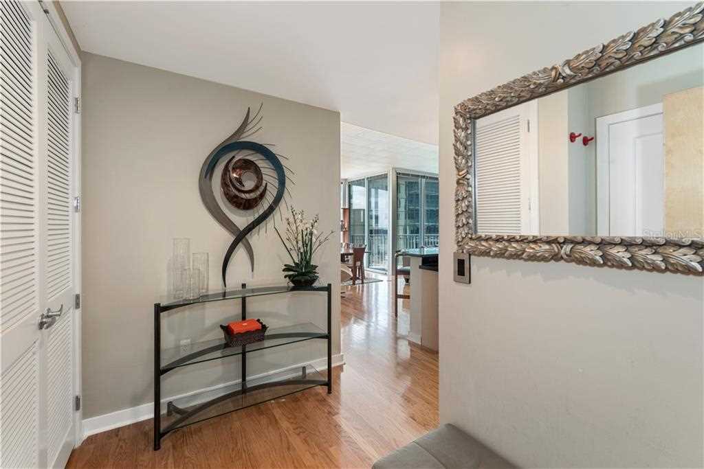 155 S Court Ave #1102 Orlando, FL 32801 | MLS O5867812 Photo 6