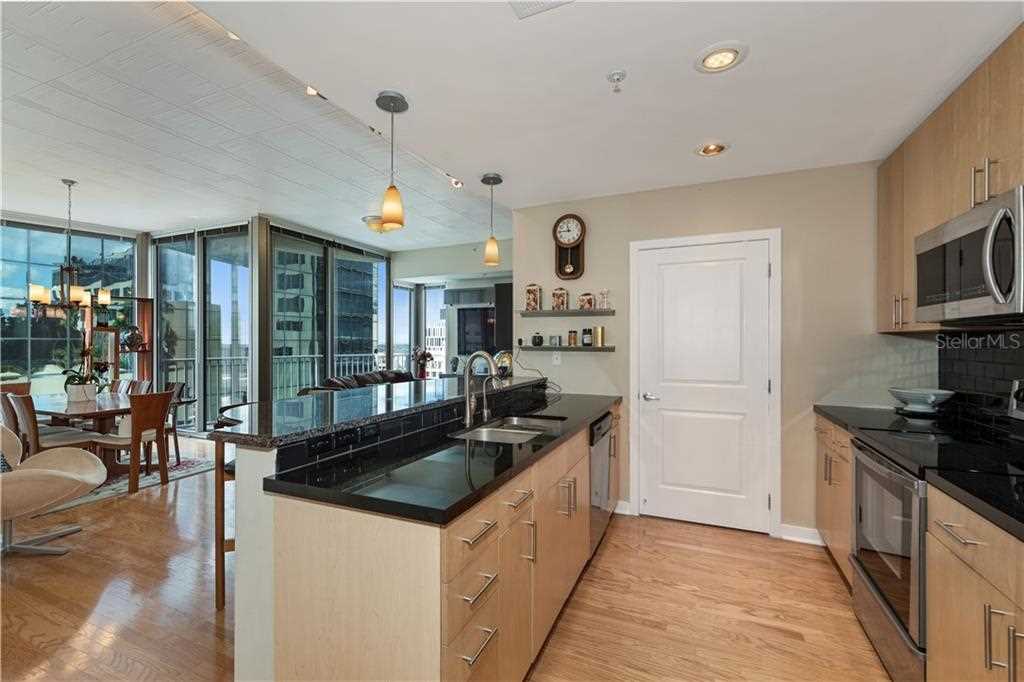 155 S Court Ave #1102 Orlando, FL 32801 | MLS O5867812 Photo 7