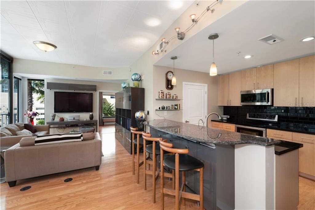 155 S Court Ave #1102 Orlando, FL 32801 | MLS O5867812 Photo 9