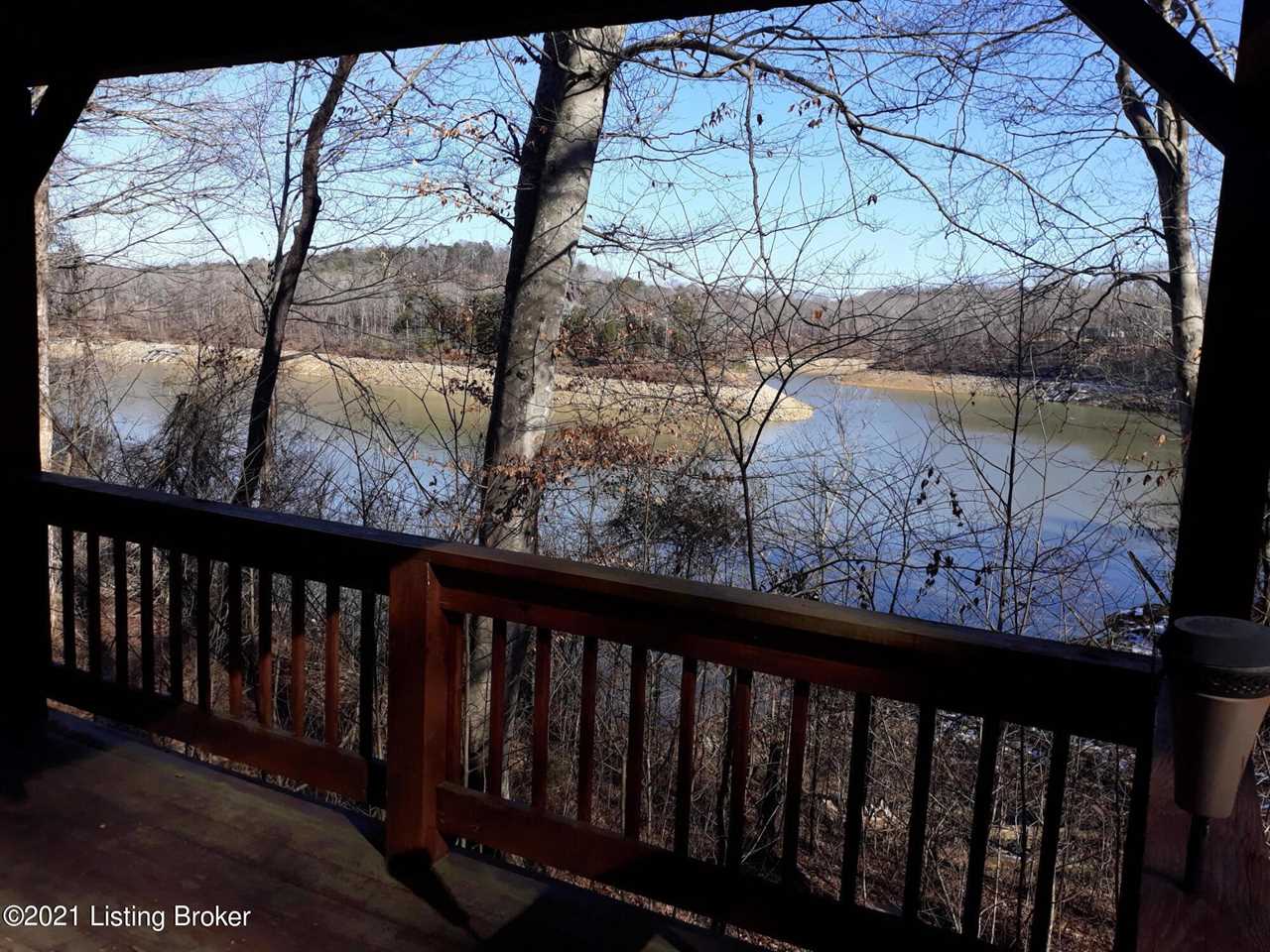 918 Rock Ln, Mammoth Cave, KY 42259 Cave Hollow Bay