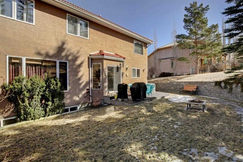 217 Patterson Blvd SW Calgary, AB T3H 3J6 MLS ® A1091071