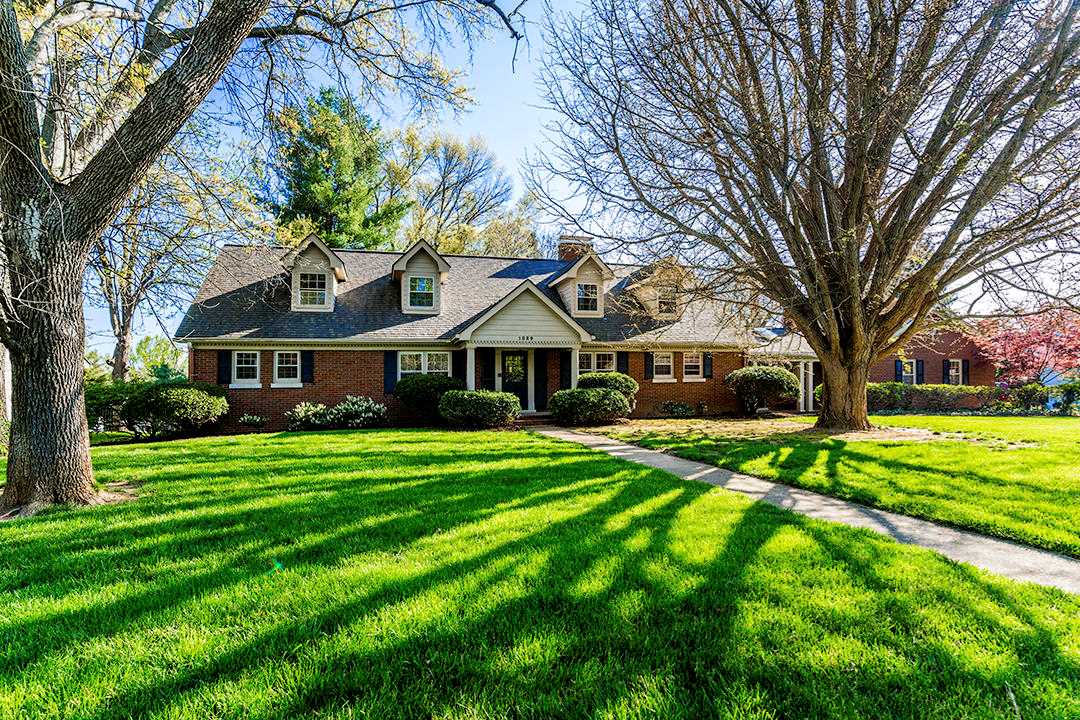 1329 Cooper Dr Lexington, KY 40502 MLS 20106979