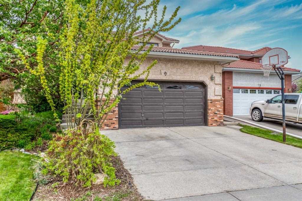9 Signature Close SWCalgary Real EstateSignal Hill Homes for Sale